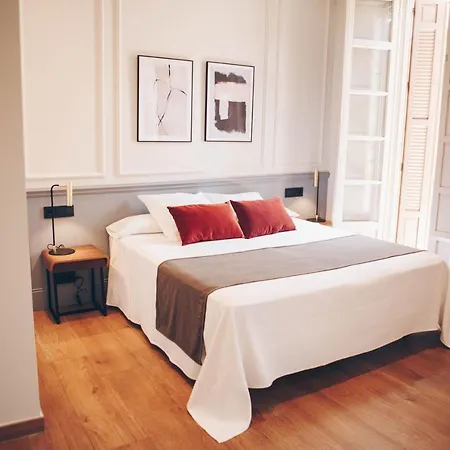 מלון Alcazaba Premium 2*